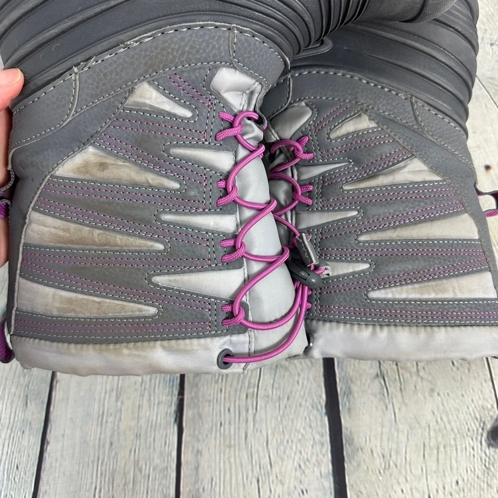 Merrell Kids Snow Quest Lite 3.0 waterproof insulated boots size 1 *stained*